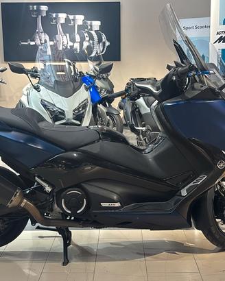 Yamaha T Max DX