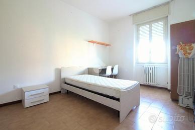 3 LOCALI A PAVIA
