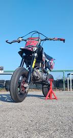 Pit bike