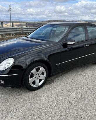 Mercedes classe E270 avangarde