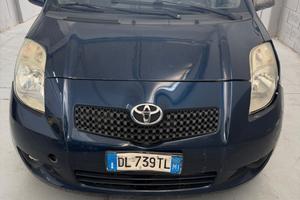 Toyota Yaris 1.0 5 porte Sol