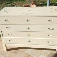 Cassettiera stile shabby chic 