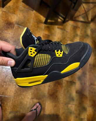 Nike jordan 4 retrò “thunder”