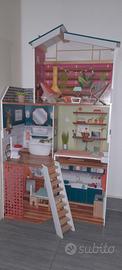casetta bambole in legno