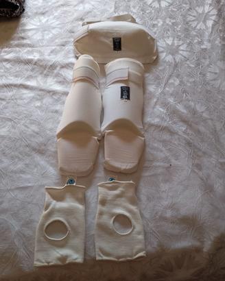 Set protezioni donna per arti marziali