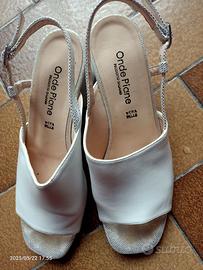 sandali in pelle colore bianco