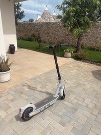 Ninebot KickScooter MaxG30LE