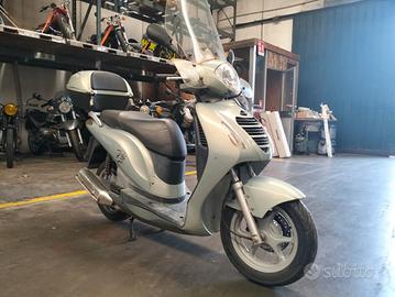 Honda PS i 150