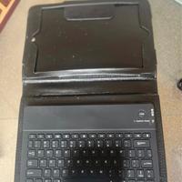 Custodia i pad con tastiera Bluetooth
