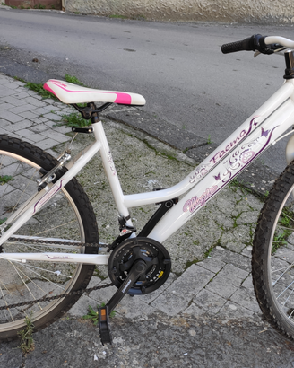 Mountain bike ragazza