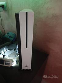 Xbox One S - 1000 gb + CONTROLLER