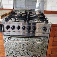 cucina piano cottura a gas