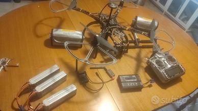 Drone autocostruito + batterie e accessori, pronto
