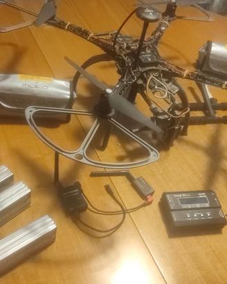 Drone autocostruito + batterie e accessori, pronto