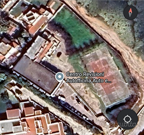 Ville con capannone sul mare