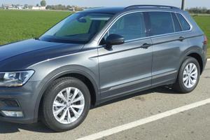 VOLKSWAGEN Tiguan 1.6 TDI SCR Sport & Style