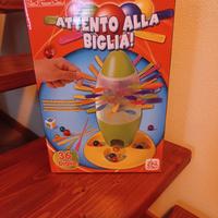 Gioco attento alla biglia 