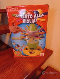 Gioco attento alla biglia 