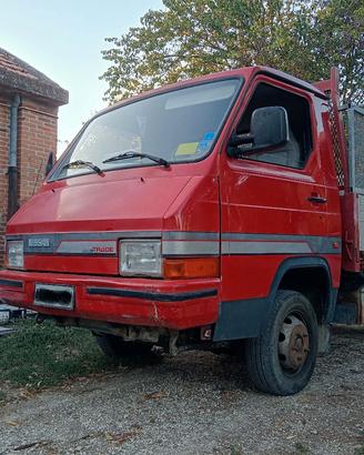 Nissan Trade ribaltabile