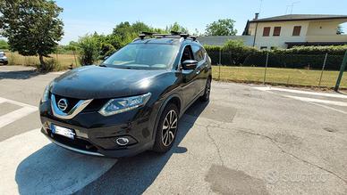 Nissan x-trail tenka 7 posti