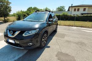 Nissan x-trail tenka 7 posti
