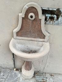 fontana esterno pietra