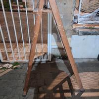 scala a forbice in legno