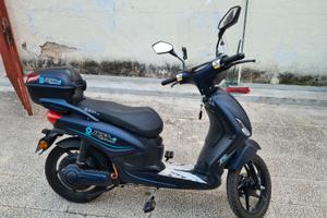 Scoter Elettrico 50 cc - JUST e - Km. 1427