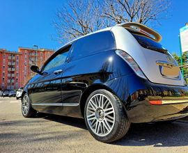 Lancia y 1.2 bicolore modamilano strafull