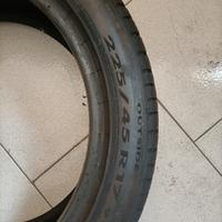  gomme pirelli 235/45/17