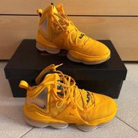 Scarpe da basket Lebron XIX