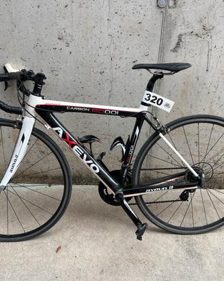 Bicicletta axevo carbonio