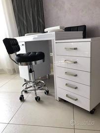 Tavolo professionale per unghie