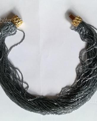 Collana girocollo in vetro con fili intrecciati