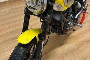Ducati Scrambler flat track pro