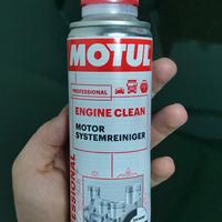 Motul engine clean