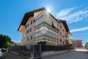 4 LOCALI A CASELLE TORINESE