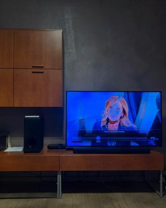 Mobile porta tv basso e pensile sospeso in legno