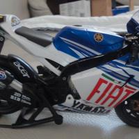 Modellino moto Yamaha YZR- M1