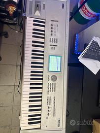 Korg Triton 61 music workstation/sampler