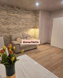 CAMILLUCCIA MONOLOCALE FiNEMENTE ARREDATO