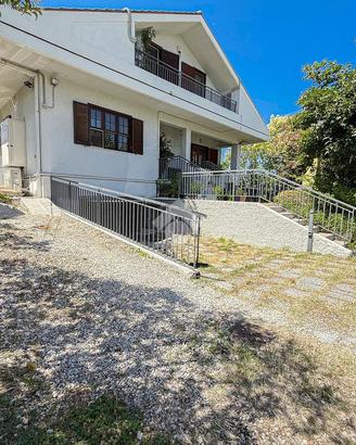 VILLA SINGOLA A CHIETI