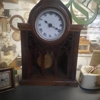 orologio da camino o credenza antico