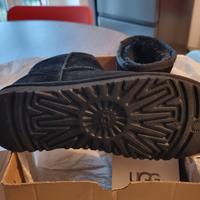 UGG stivaletto nero classico misura 37