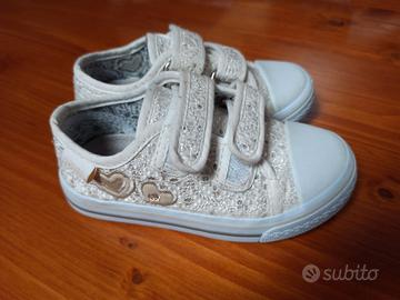 Scarpe per bambina. Numero 24.