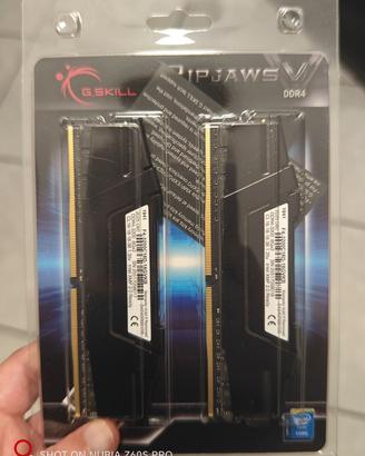 2 G.Skill Ripsaws V 16GB (2x8GB) 3200mhz cl16