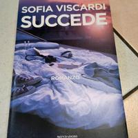 libro "Succede"  Sofia Viscardi ISBN 9788804660156