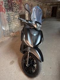 Beverly 400 total black