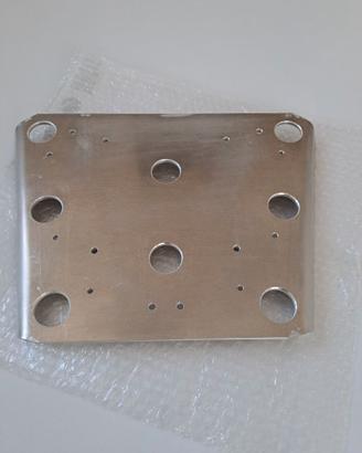 Piastra x bauletto con attacchi GIVI