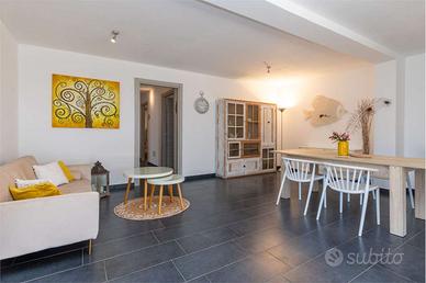 Elegante Villa con Piscina e Dependance nella Camp